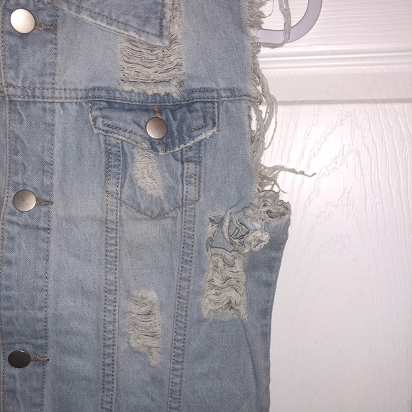 Distressed Longline Denim Vest - Picture 6 of 8